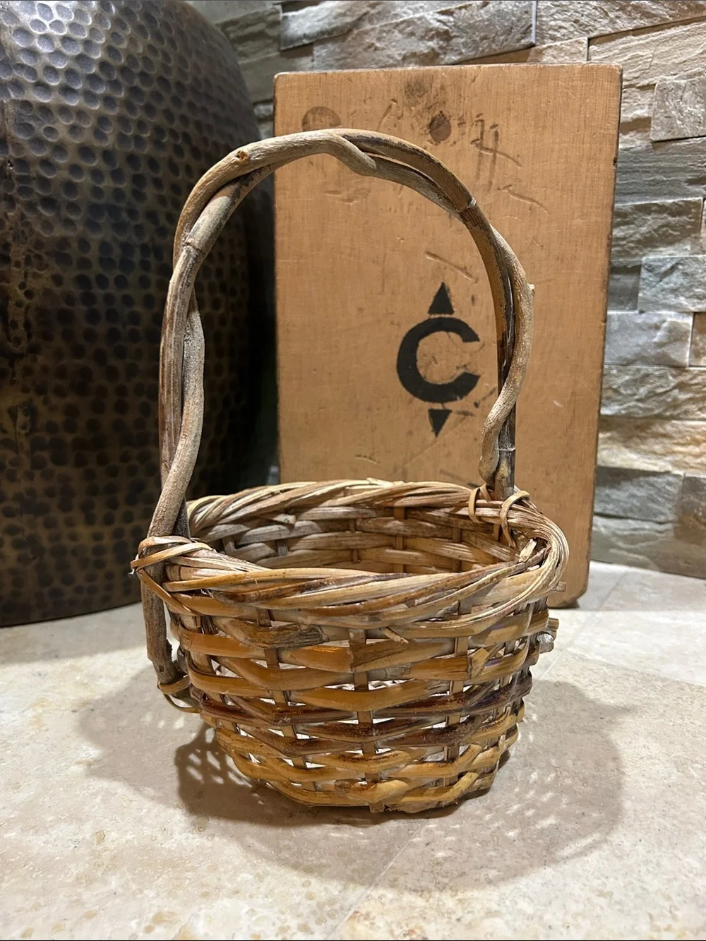 vintage handwoven wicker basket w/ rustic tree limb branch handle & 3D Apples